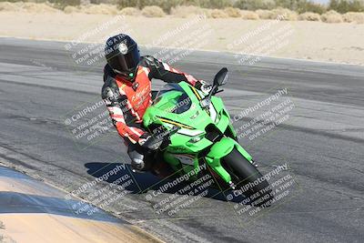 media/Dec-04-2025-Racers Edge (Thu) [[5ebc9f124d]]/3-B Group/7-Session 4 (Turn 10 Inside)/